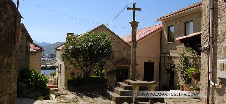 Foto de un cruceiro en Combarro